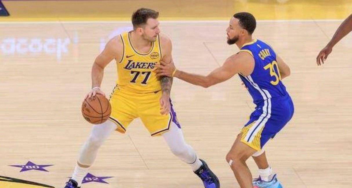 壹号娱乐- 库里关键节点精彩发挥,fpx带队取胜了吗 